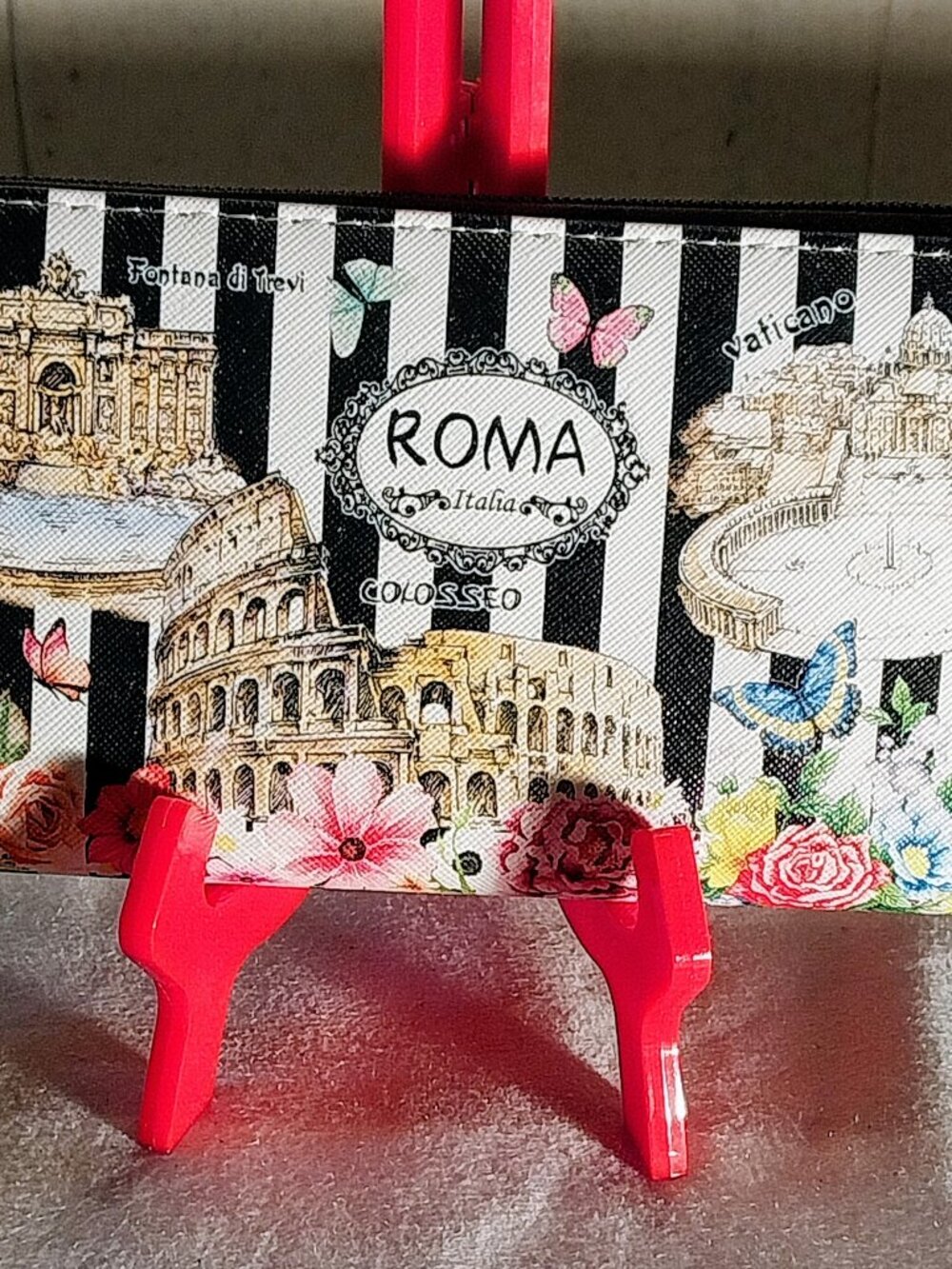NWT Duelle Souvenir Roman Themed Wristlet 7.5X4X3
